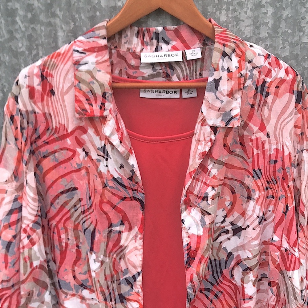 Sag Harbor Women's 2-piece Coral Tank with Patterned Button-up Shirt - Picture 2 of 10
